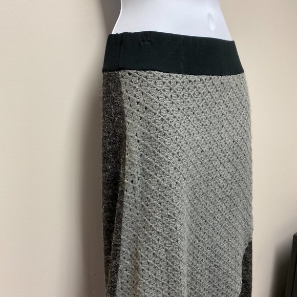 SAGA 2 piece Sweater Skirt set‎ size 0 NWT - Picture 14 of 16